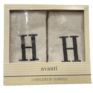Vtg Avanti Embroidered Red Initial “H” Monogram set of 2 Fingertip Towels New
